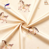 Tissu satiné 100 % polyester écologique, résistant aux plis, poids moyen, motifs imprimés numériquement personnalisables, toucher doux pour robes