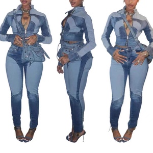 Ensemble 2 pièces décontracté pour femme : haut et pantalon en jean délavé, patchwork color-block, ultra-extensible et sexy - Product Image 1