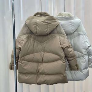 Chaqueta de plumón de gama alta para <span class=keywords><strong>mujer</strong></span> 2024, piel de visón Real, telas de seda con capucha, chaqueta de plumón de <span class=keywords><strong>ganso</strong></span> holgada cálida de longitud media para invierno - Product Image 3