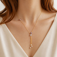 Collier Lariat Minimaliste Plaqué Or 18K Tendance avec Perles d'Eau Douce Naturelles et Pendentif Zircon – Bijou Femme, Idéal Cadeau Bouddhiste