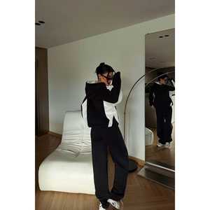 Chándal con Capucha Bicolor Negro, Cómodo y Transpirable, Diseño Personalizado para la Temporada de Invierno, Talla XL, Logotipo Impreso, 2 Piezas - Product Image 1