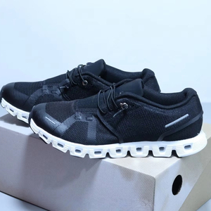 Nuevo Modelo 2026, Zapatos Deportivos Casuales de Diseño Premium Personalizados para Caminar al Aire Libre con Cordones Antideslizantes y Diseño Elevado - Product Image 1