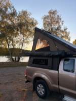 XINYI Doppelschichtige Pop-up-Pickup-Truck-Überdachung Hardtop Auto-Dachzelt für 4x4 Offroad-Touren Camper Camping