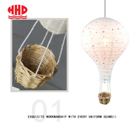 Lanterne LED personnalisée en forme de montgolfière de Noël pour les décorations de vitrine de magasin et les fêtes de fin d'année