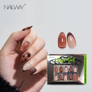 Ongles artificiels de qualité supérieure, forme amande, marron lisse, couvrance totale, adhésifs, vente en gros - Product Image 2