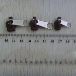 Teeth Rescue New Design Zippers Clothes Sewing Supplies Universal Zippers Fix Zipper Repair Kit <strong>Replacement</strong> <strong>Zip</strong> <strong>Slider</strong> - Product Image 6