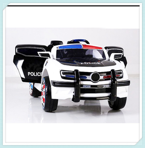 Giro elettrico per bambini su <span class=keywords><strong>auto</strong></span> della polizia per bambini 2 posti <span class=keywords><strong>auto</strong></span> <span class=keywords><strong>con</strong></span> licenza Baby car a batteria <span class=keywords><strong>con</strong></span> RC - Product Image 6