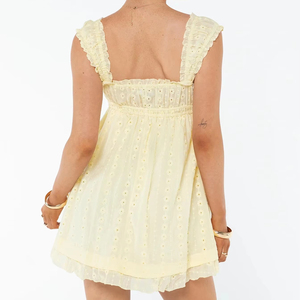 Vestido casual de verano para mujer, estilo bohemio, color crema, con bordado floral, volantes, cuello cuadrado, cintura simulada, estilo babydoll, mini. - Product Image 5