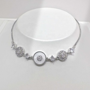 Pulsera de lujo con diseño de flor y lazo, chapada en oro, con circonitas, para niñas, de plata 925, precio de fábrica. - Product Image 1