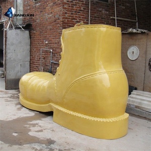 Escultura de Bota Amarilla Gigante Personalizada de Fibra de Vidrio para <span class=keywords><strong>Plaza</strong></span> Comercial y Exhibición en Tiendas - Product Image 4