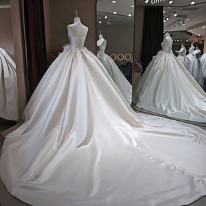 Vestidos de Novia Clásicos de Lujo, Elegantes Vestidos de Satén con Cola de Capilla, Apliques Florales 3D, Tallas Grandes, para Madres de Novia, Venta <span class=keywords><strong>al</strong></span> Por Mayor - Product Image 3