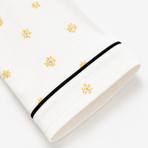 Ensemble de pyjama côtelé en coton imprimé sur toute la surface pour femme, haut boutonné à manches courtes et short assorti, doux et respirant, deux pièces - Product Image 3