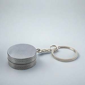 Molino de Hierbas Manual de Metal de Zinc de 3 Piezas, Triturador de Tabaco, Llavero Barato al por Mayor de Fábrica China - Product Image 2