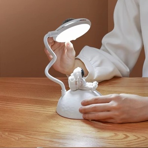 Lampe de lecture de dessin animé pour la protection des yeux, lampe de bureau décorative, <span class=keywords><strong>projecteur</strong></span> rechargeable 1200 mAh, veilleuse de chevet pour le sommeil - Product Image 4