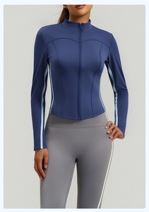 Chaqueta deportiva de yoga de manga larga de alta calidad para mujer, transpirable, para gimnasio, con estampado suave, venta al por mayor, con cremallera y orificios para los pulgares - Product Image 4