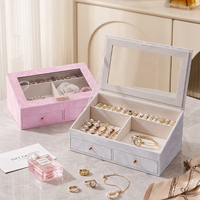 Boîte de rangement à bijoux double couche en cuir PU de style européen et américain de luxe avec fermeture magnétique et fenêtre visible pour colliers et bagues