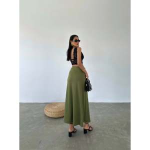 Falda acampanada de buceo con cintura elástica para mujer, de satén elástico de poliéster y spandex, ajuste ceñido - Product Image 2