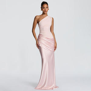 Ventes en gros de robes chics à une épaule, robes longues plissées d'été, robes sexy élégantes à enrouler autour des hanches, robes de soirée en satin pour femmes, robes de fête d'anniversaire - Product Image 6