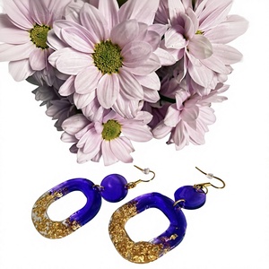 Parure de Boucles d'Oreilles Exclusives pour Femme 2026, Plaqué Or, en Résine, Design Superbe et Tendance avec Perles et Diamants, Idéale pour les Fêtes - Product Image 5