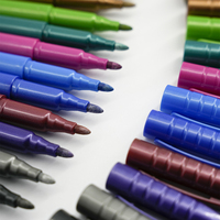 Stylo Marqueur Métallique 12 Couleurs avec Effet Métallique pour Dessin et Ensemble de Cartes Cadeaux Emballage Ensemble de Marqueurs Artistiques