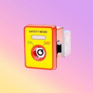 Interrupteur à clé à rotation automatique SKA-22-TOR-SK avec sortie commutable NPN/PNP et contacts auxiliaires doubles pour la sécurité industrielle SIL3 - Product Image 1