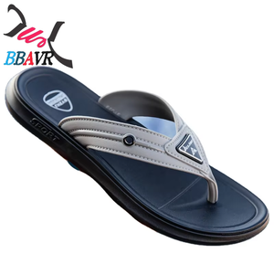 Tongs d'été pour hommes à prix abordable avec motif floral imprimé, respirantes, confortables, en PVC souple pour les sports de plein air - Product Image 2