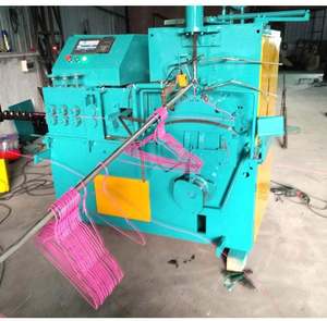 Machine automatique <span class=keywords><strong>de</strong></span> formage <span class=keywords><strong>de</strong></span> crochets pour vêtements à haute précision et alimentation personnalisée, machine automatique <span class=keywords><strong>de</strong></span> fabrication <span class=keywords><strong>de</strong></span> crochets pour cintres - Product Image 6