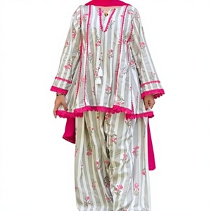 Conjunto de 3 piezas de moda estilo pakistaní: Kurti corto de algodón estampado con salwar Patiala y traje Punjabi floral a rayas - Product Image 1