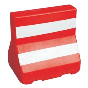 Semplice e mobile traffico stradale diviso blocchi stradali riempito con acqua piccola barriera di sicurezza in plastica con foro di collegamento - Product Image 1