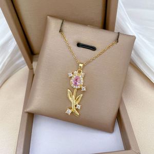 Collar de Acero Inoxidable Chapado en Oro de 18k con Zirconia, Collar con Colgante de Flor de Tulipán para Mujer - Product Image 6