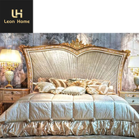 Meubles de décoration haut de gamme élégants et haut de gamme Ensemble de chambre à coucher de luxe en or vert avec banc de table de chevet