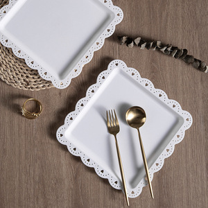 <span class=keywords><strong>Assiette</strong></span> <span class=keywords><strong>carrée</strong></span> en <span class=keywords><strong>plastique</strong></span> minimaliste moderne, plateau à pain grillé, plateau à fruits créatif, support à gâteau de mariage, <span class=keywords><strong>assiette</strong></span> de dîner domestique - Product Image 1