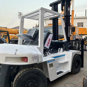 Chariot élévateur diesel d'occasion Vigoshop TCM FD70 avec mât à deux étages pour les entreprises de logistique en démarrage - Product Image 1