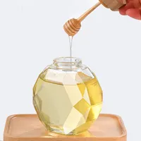 Großhandel 250g 500g 1000g Leere Honig flaschen Klare Wabenglas-Honig gläser mit Holzdeckel löffel und Schöpf löffel