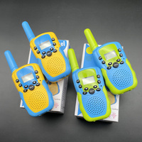 Lot de 2 mini talkies-walkies pour enfants, portée de 3 milles, radio électronique LCD avec lampe de poche, cadeau d'extérieur pour enfants