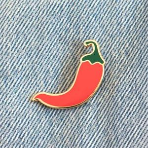 Spilla Personalizzata a Forma di Peperoncino <span class=keywords><strong>in</strong></span> Smalto Duro, Colore Personalizzato, Placcata Oro, Stile Cartone Animato, per Accessori Moda, Regalo, Vendita all'Ingrosso - Product Image 2