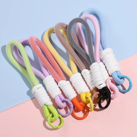 En gros, Porte-clés en peluche Nuages Créatifs, Breloques Poupées Mignonnes, Pendentifs Décoratifs pour Sac à Dos, avec Cordon