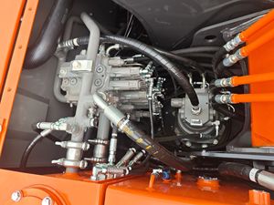 Used Hitachi ZX75 Crawler Excavator 7 Ton Hydraulic Digger Tracked Earthmoving <b>Machine</b> for <b>Construction</b> - Product Image 6