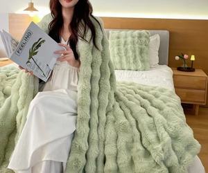 Edredón de cordero de poliéster de invierno grueso extra grande 200*230cm manta cálida de piel cómoda edredón extra grande - Product Image 3