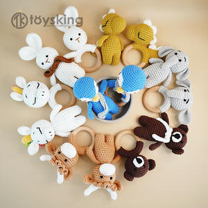 Kerstrendier speelgoed in cartoonstijl, schattig Rudolph geïnspireerd amigurumi voor feestelijke decoratie, feestelijk familiecadeau - Product Image 3