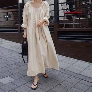 Robe longue décontractée d'été pour femme en lin/coton écologique, à manches longues, avec taille naturelle et broderie boutonnée en tissu tissé - Product Image 6