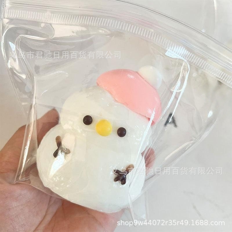 Bonhomme de neige rose