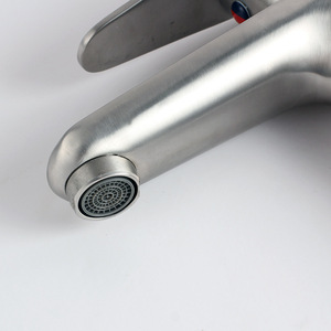 Grifo de acero inoxidable de un solo orificio, moderno, para lavabo, montado en el encimera del baño. - Product Image 3