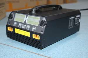 Cargador Rápido EV-PEAK U4-HP de 25A y 2400W para Baterías de Drones LiPo/LiHv de 12S, Venta al por Mayor - Product Image 4