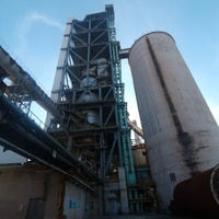 Ligne de production de clinker et de ciment d'occasion 3200TPD avec broyeur à boulets CITIC 80% neuf en bon état à vendre