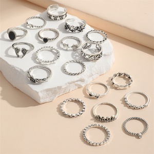 Ensemble de bagues rétro tendance avec étoiles et cœurs pour femmes, bagues féminines avec ailes de fleurs roses, bijoux de fête, cadeaux - Product Image 4