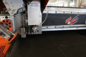 フェイケ次世代CNCガラス切断装置、厚さ3～19mm、3/12電力、フロートガラスプロジェクト向け1年保証 - Product Image 4