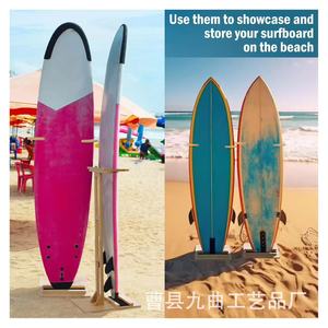 Soporte vertical para tablas de surf de madera maciza para uso en la playa o en el hogar - Product Image 2