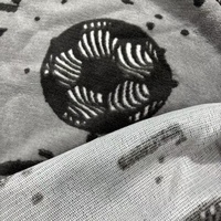 Vente en gros de molleton de corail de conception d'impression de dessin animé en polyester doux et confortable pour les textiles d'intérieur