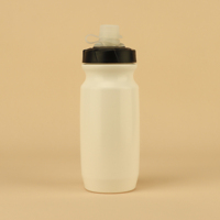 Bouteille d'eau pour vélo 16oz 555ml avec logo personnalisé, en PP souple, écologique, pour voyage et sport, avec couvercle PUSH-PULL, bleu foncé, bec rouge